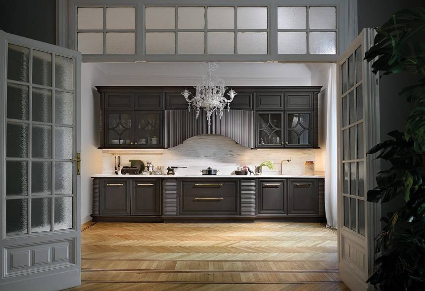Кухня Бархат в классическом стиле с коричневым фасадом с резными декоративными элементами7