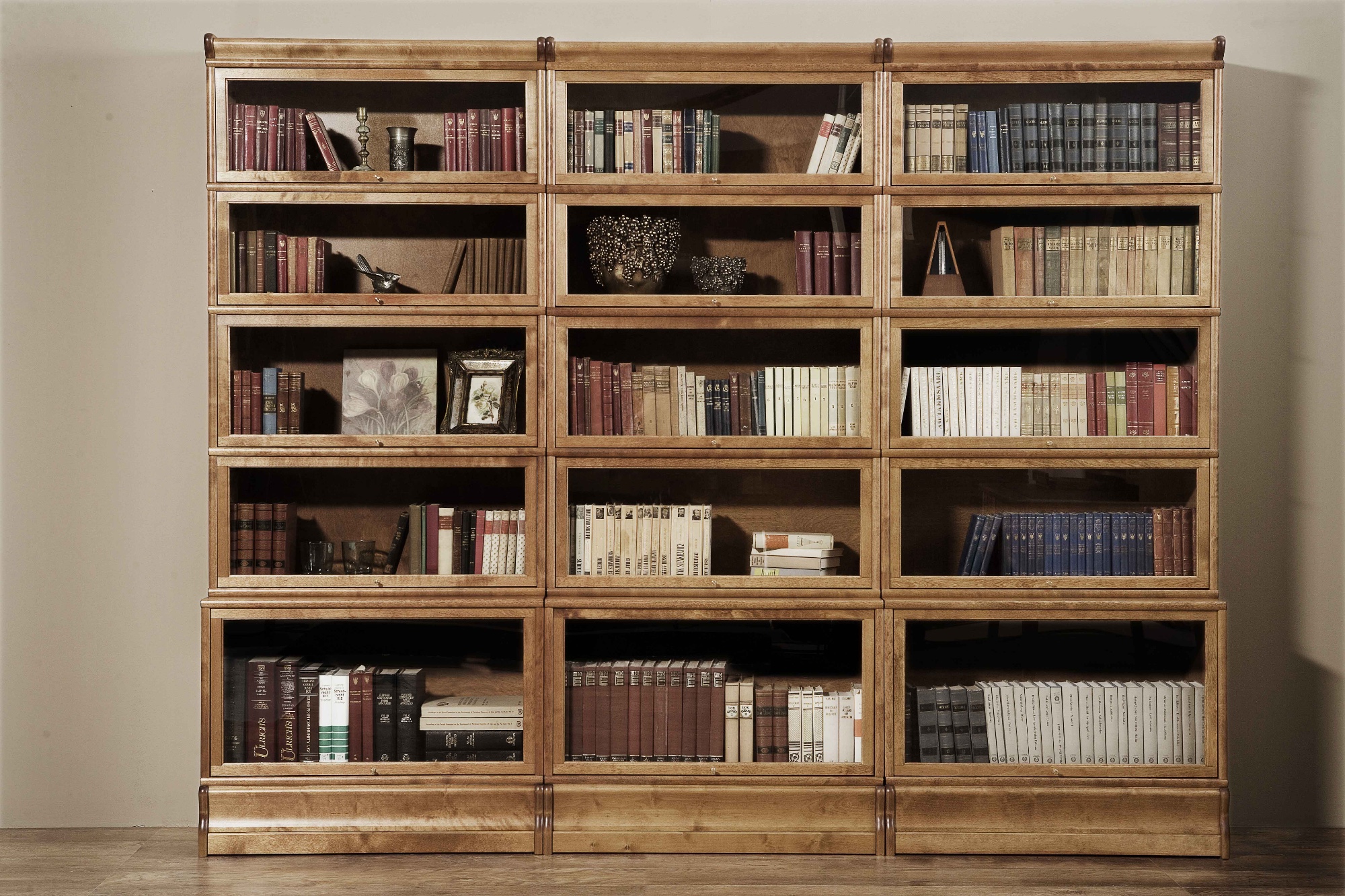 шкафы библиотеки для дома