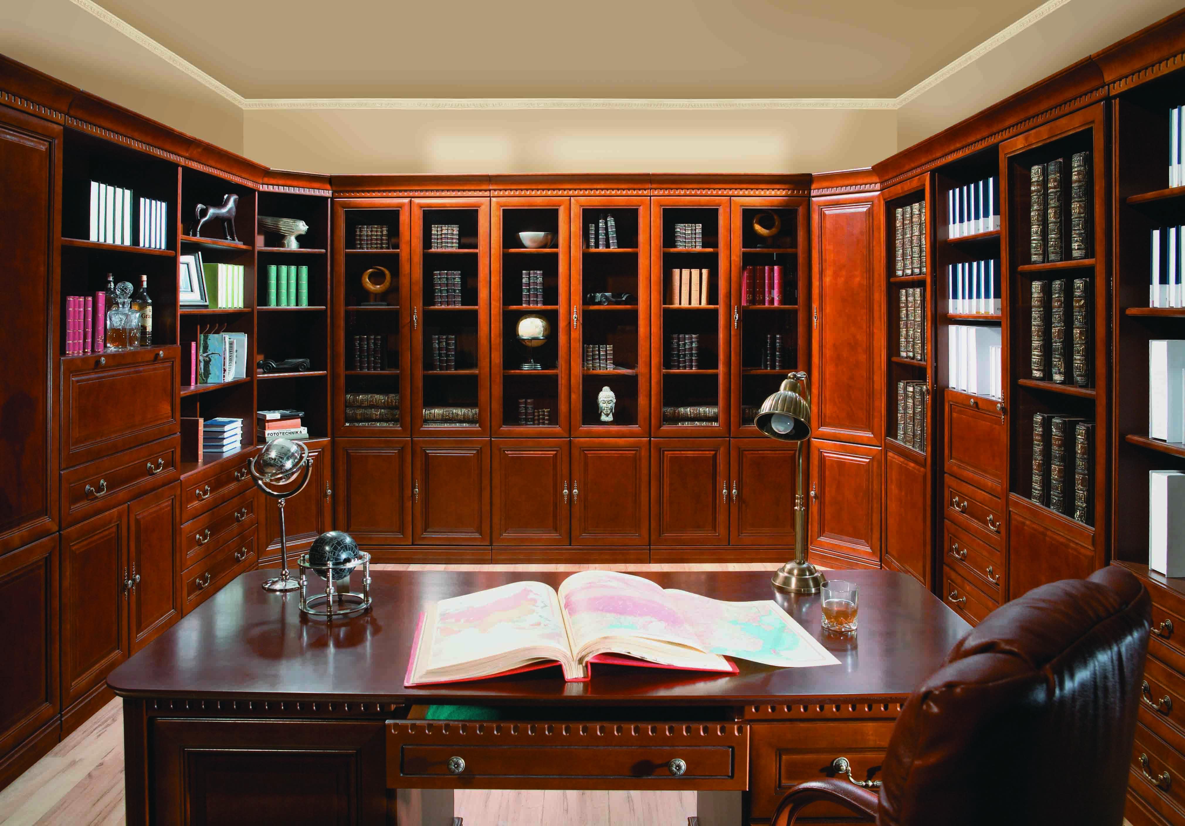 Кабинет Гелиос П-образный в классическом стиле коричневого цвета с множеством полок и шкафчиков 