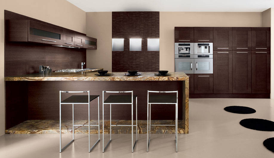 Кухня Илларион коричневого цвета с белой столешницей 