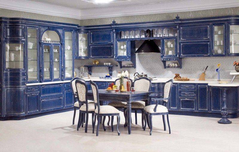 Кухня Престо угловая в классическом стиле синего цвета со стеклом