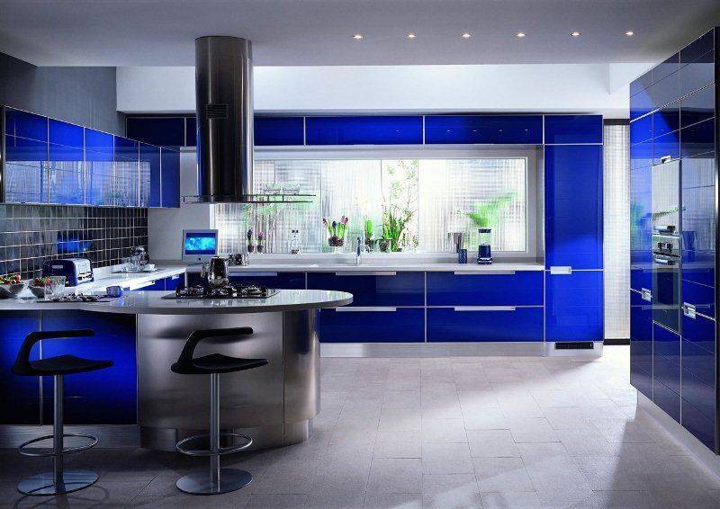 Кухня Росинка угловая синего цвета для большой комнаты