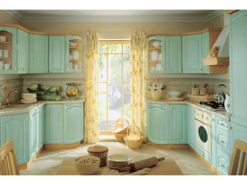 Кухня Весна бирюзового цвета  с симметричным угловым расположением шкафчиков 