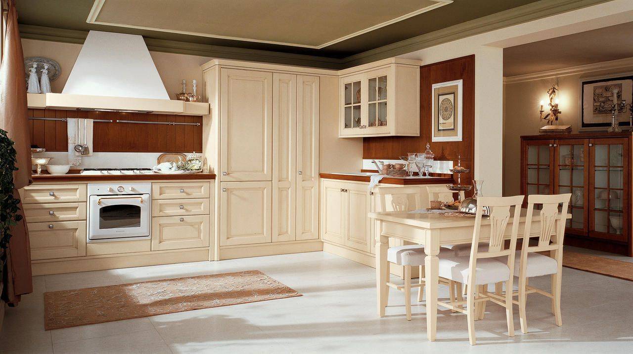 Кухня Зевс в классическом стиле цвета топленого молока с деревянными фасадами с прямоугольной фрезеровкой 