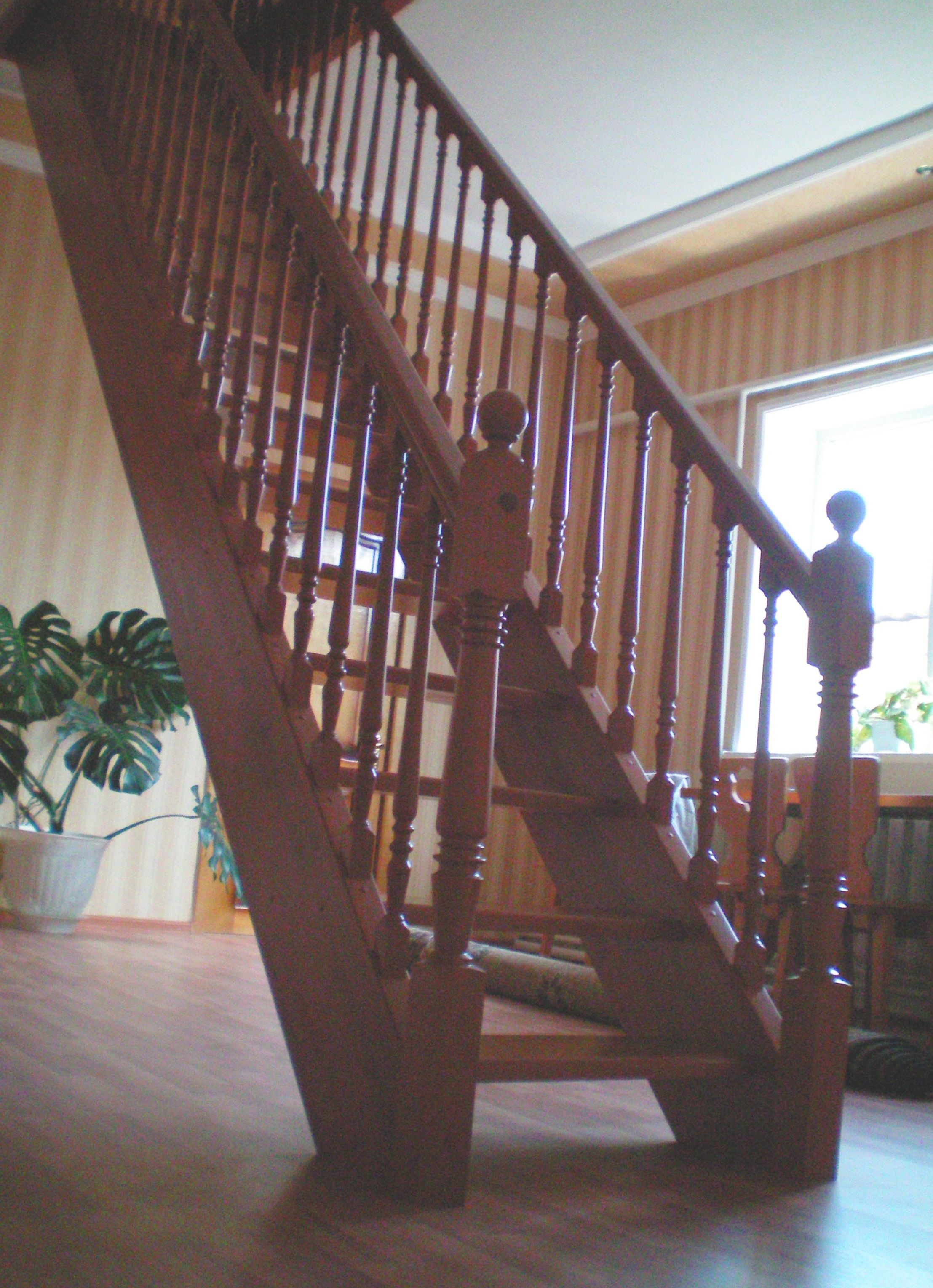Лестница Классик классического стиля из дерева 