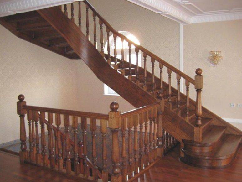 Лестница Нарния в стиле классика из натуральной древесины 