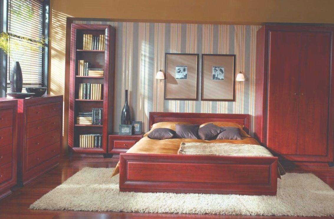 Спальня Рада 1 шкаф с дверьми 1 книжный шкаф 1 тумба 2 комода 1 двухместная кровать красное дерево