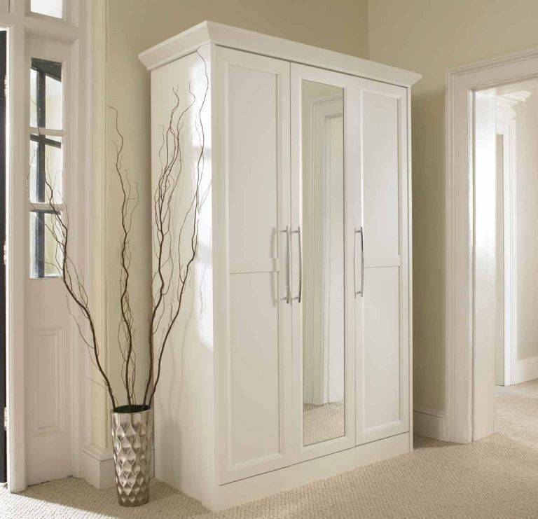 Шкаф Калина с зеркалом 3 двери белый цвет