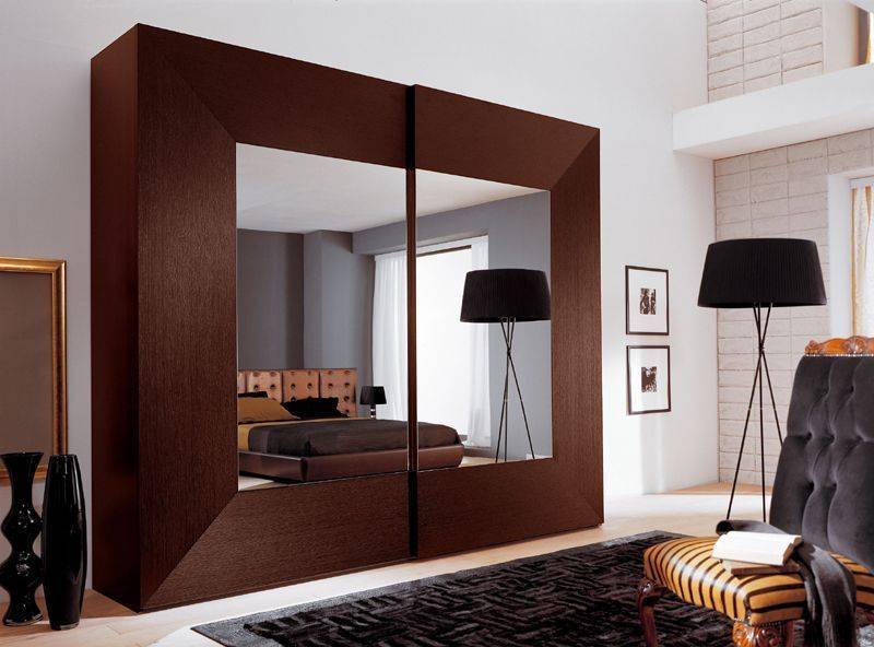 Шкаф Мини+ с зеркалом 2 двери красно-коричневое дерево
